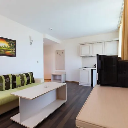 Apartment ❤ 1 Bedroom W Kitchen&big Terrace ❤xm❤ *
